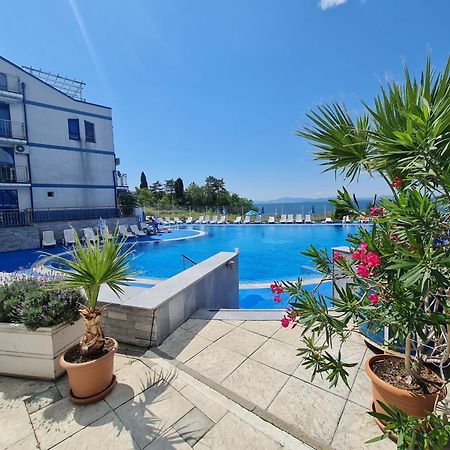 Blue Bay Palace Apart Complex Pomorie Buitenkant foto