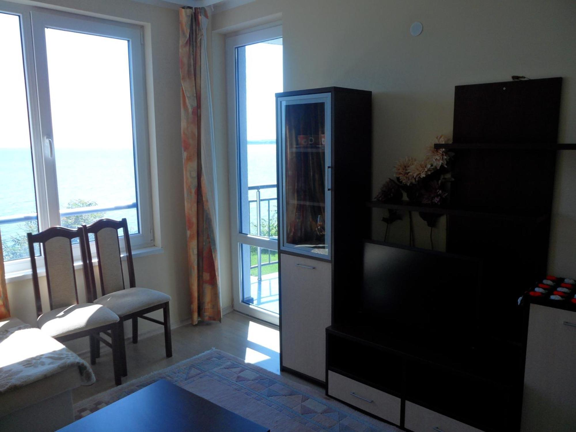 Blue Bay Palace Apart Complex Pomorie Kamer foto