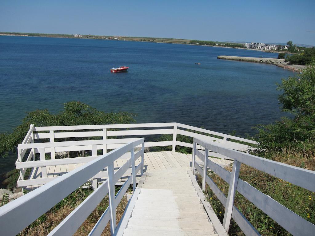 Blue Bay Palace Apart Complex Pomorie Buitenkant foto